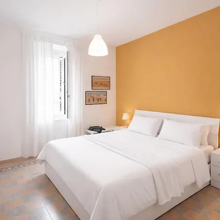 Apartment Bright Flat For 5, Metro 7 Min, Appia Antica *