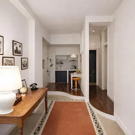 Bright Flat For 5, Metro 7 Min, Appia Antica Apartment Rome